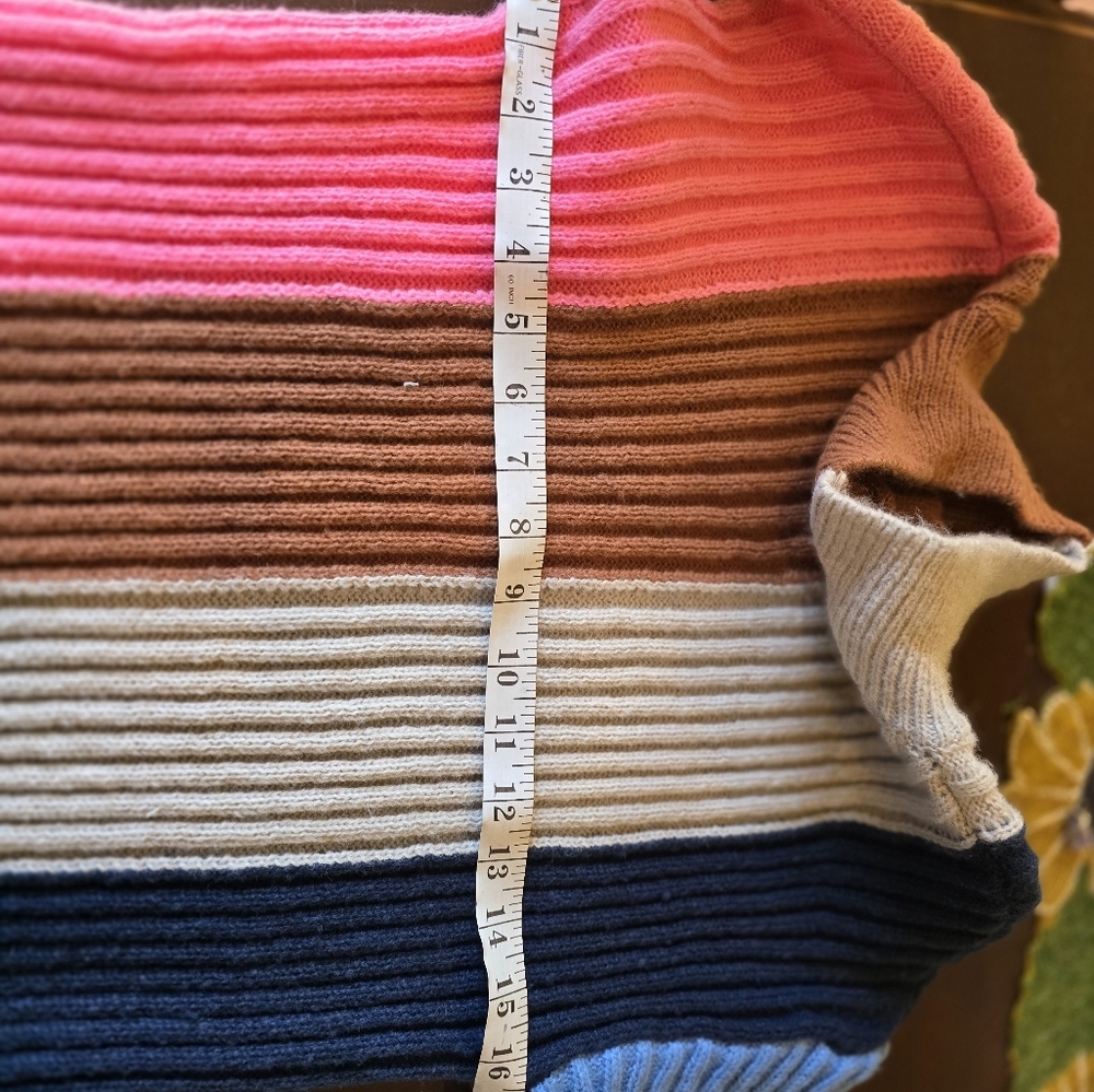 Color block sweater - Picture 3 of 4